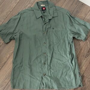 Quiksilver Men's Olive Green Short-Sleeve Button-Down Shirt
